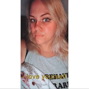 Meet your Posher, Desiree